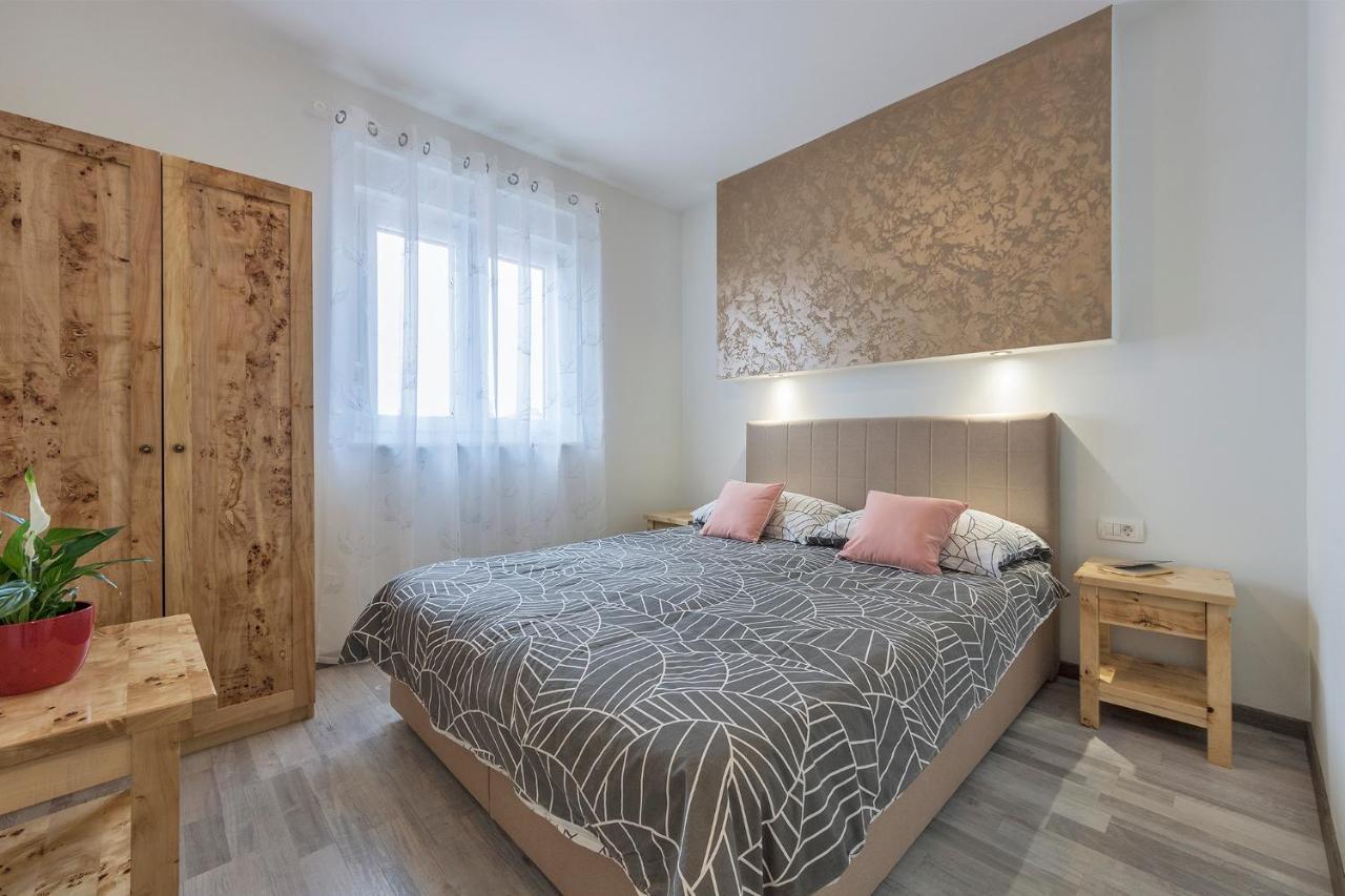 2 Bedroom Apartment Peroj Fažana Εξωτερικό φωτογραφία